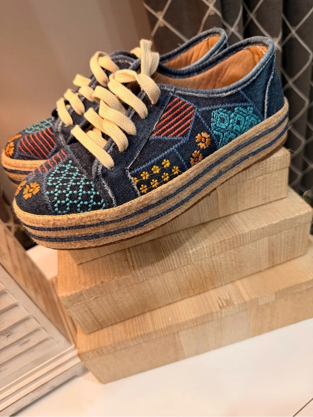 CLÉE Embroidered Denim Patchwork Espadrille Platform Sneakers – Size 7